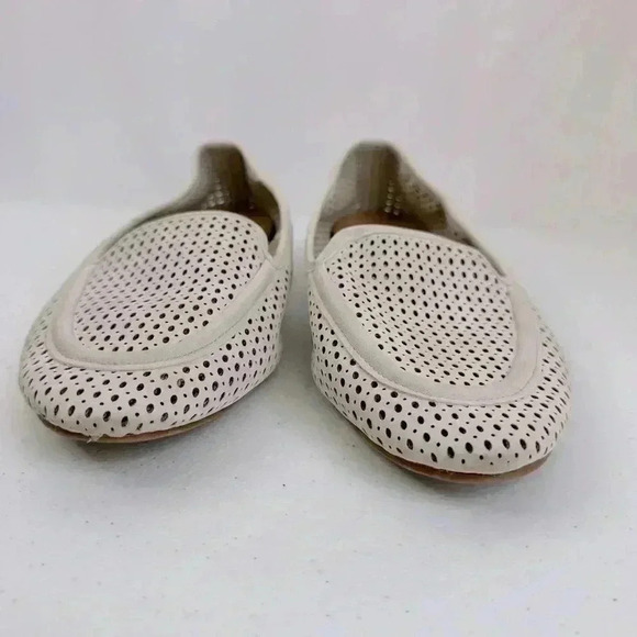 TORRID Women’s Perforated Extra Wide Loafer Off White Flats Breathable Size 9 WW - Picture 9 of 14